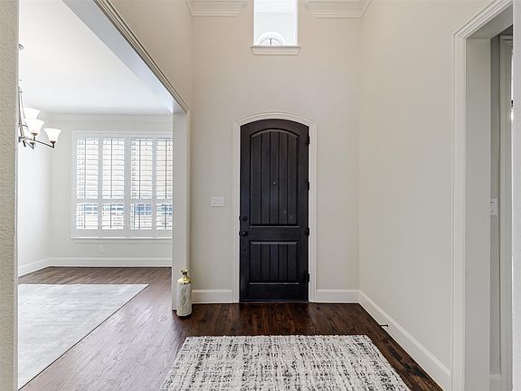 5th image of 13136 Mapleton Dr