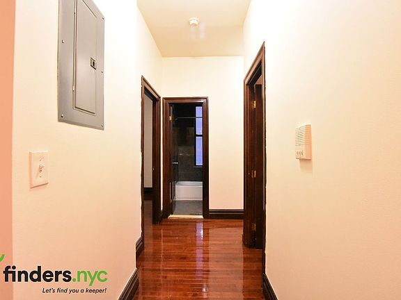 5th image of 870 St Nicholas Ave APT E1