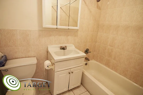 Rented by Target Realty Group | media 26