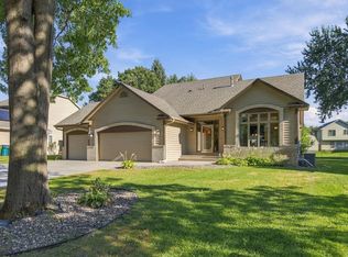 490 Hawthorn Rd, Lino Lakes, MN 55014