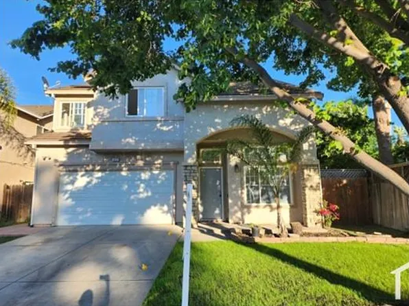 1422 Greenwillow Way, Tracy, CA 95376