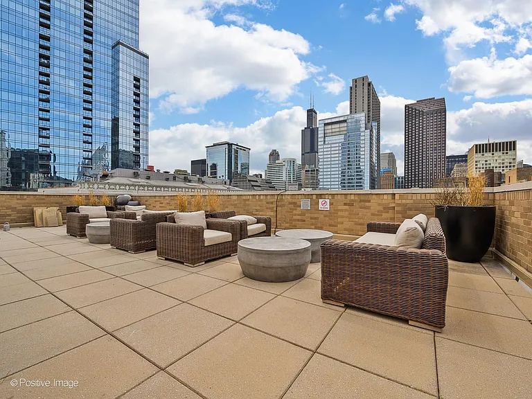 6 N Michigan Ave #80-J — Photo 24