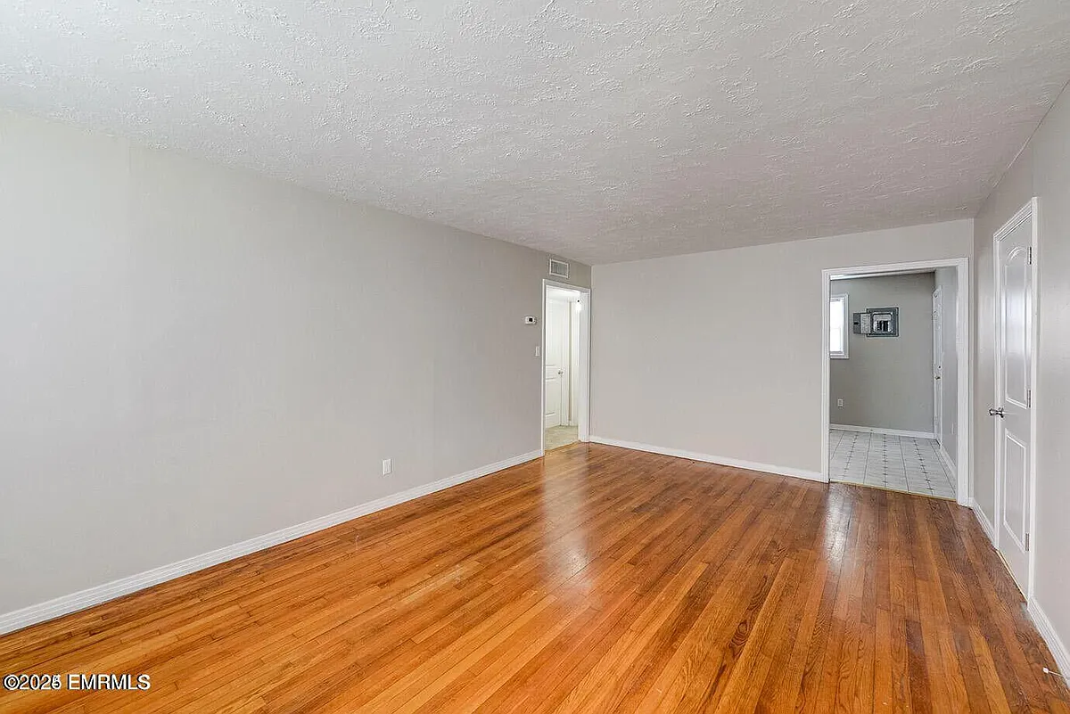 Building Photo - 2213 23rd Ave