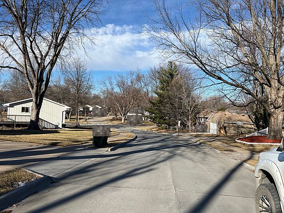 4th image of 7535 S 89th St