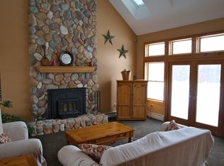 162 N Farms Rd, Coventry, CT 06238