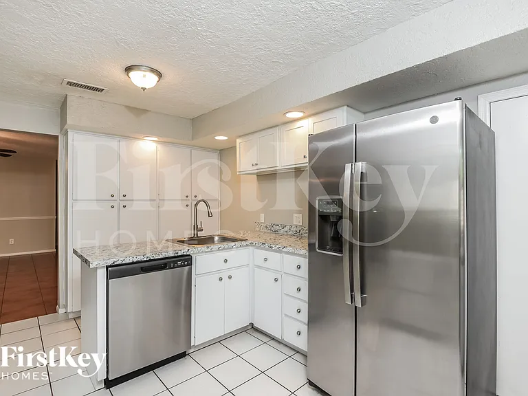 3105 Barna Ave — Photo 6