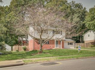 6812 Landor Ln, Springfield, VA 22152