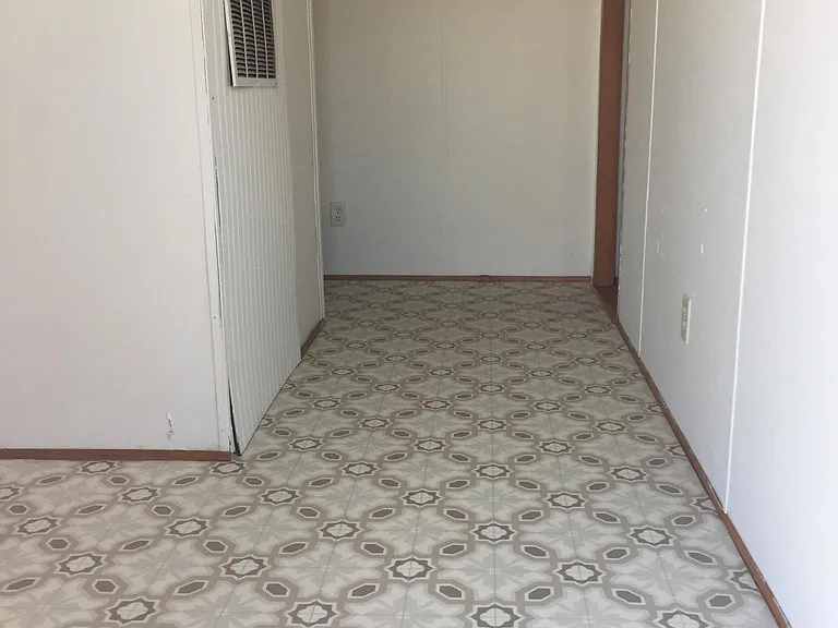637 Colonial Dr — Photo 12