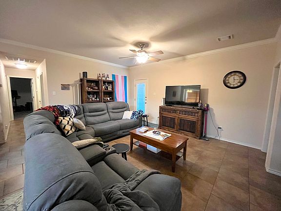 4th image of 925 Crystal Dove Ave