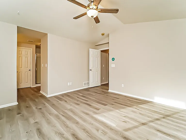 18284 Michigan Creek Way — Photo 13