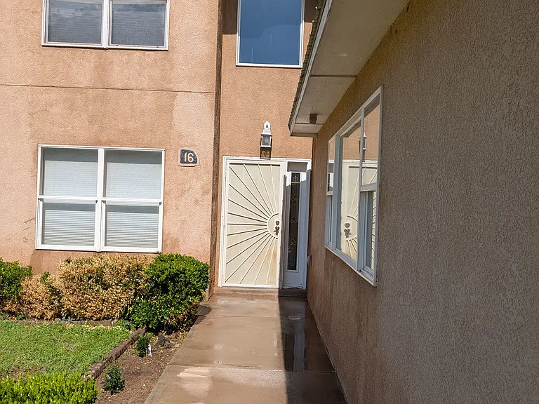 16 Vallejos Rd — Photo 2