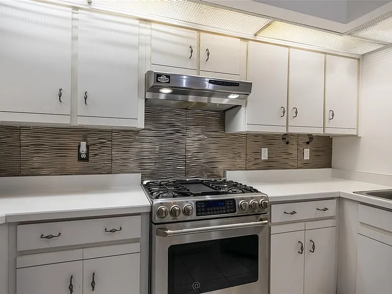 923 Sand Crest Dr — Photo 14
