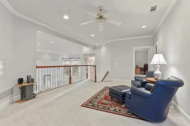5327 Willow Wood Ln — Photo 3