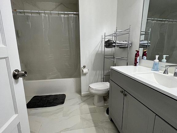 4th image of 7304 N NORTH SHORE Drive