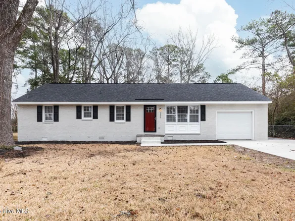 1302 Forest Drive, Trent Woods, NC 28562