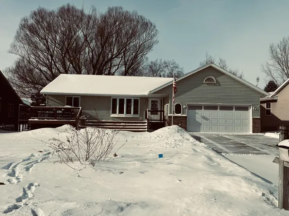 370 7th St SW, Plainview, MN 55964