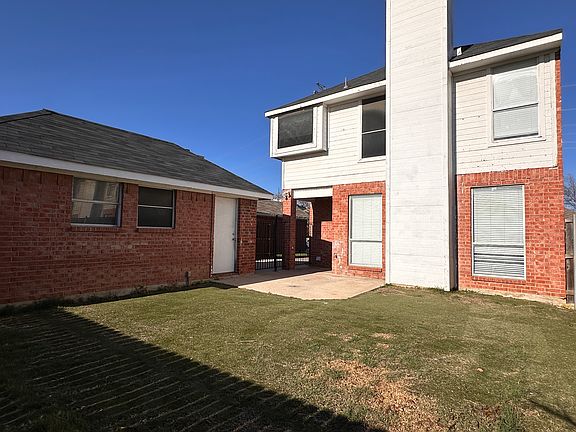 3rd image of 1386 Mimosa Ln