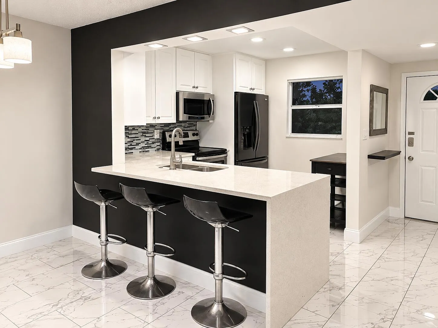 1 bed, 1.5 bath, 825 sqft, $1,650 — Photo 2
