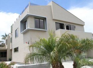 2145 Metcalf St, Honolulu, HI 96822