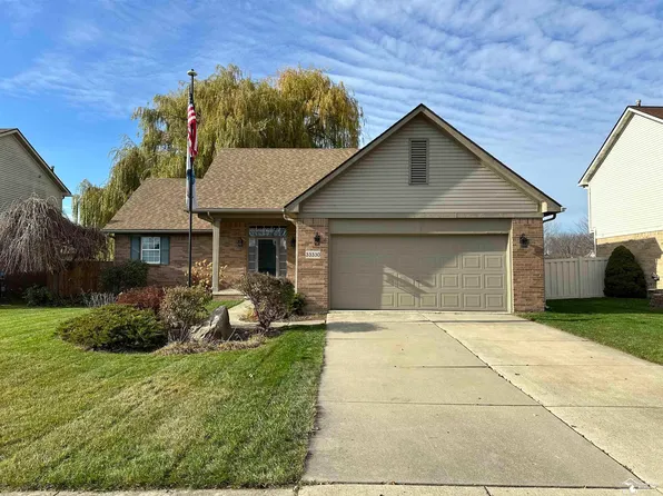 33330 Crooks St, Rockwood, MI 48173