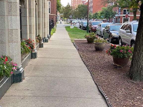 3rd image of 5129 S Harper Ave