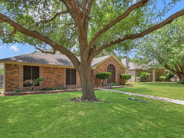 4522 Lone Star Trl — Photo 3