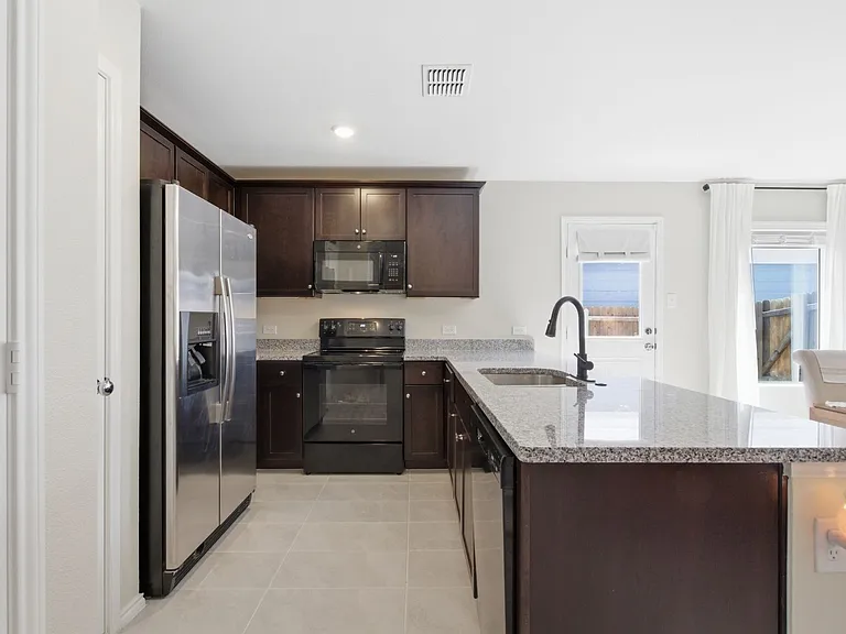 5969 Sumlin Way — Photo 7