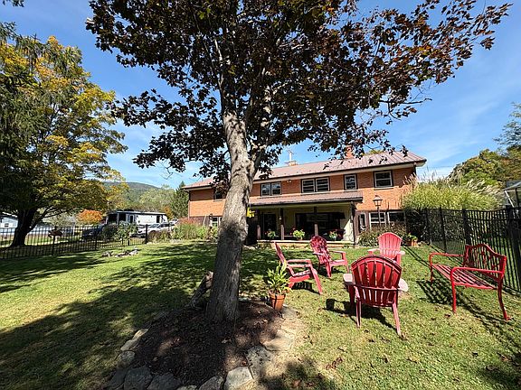4th image of 445 Rowan Rd