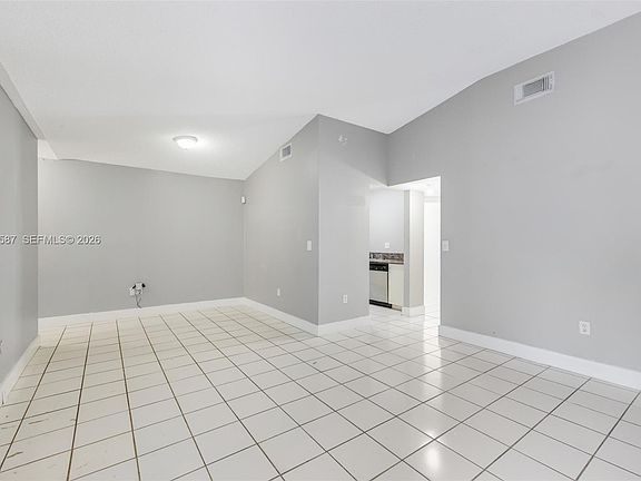 3rd image of 8423 SW 209th St