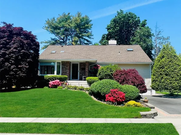 53 Hightop Lane, Jericho, NY 11753