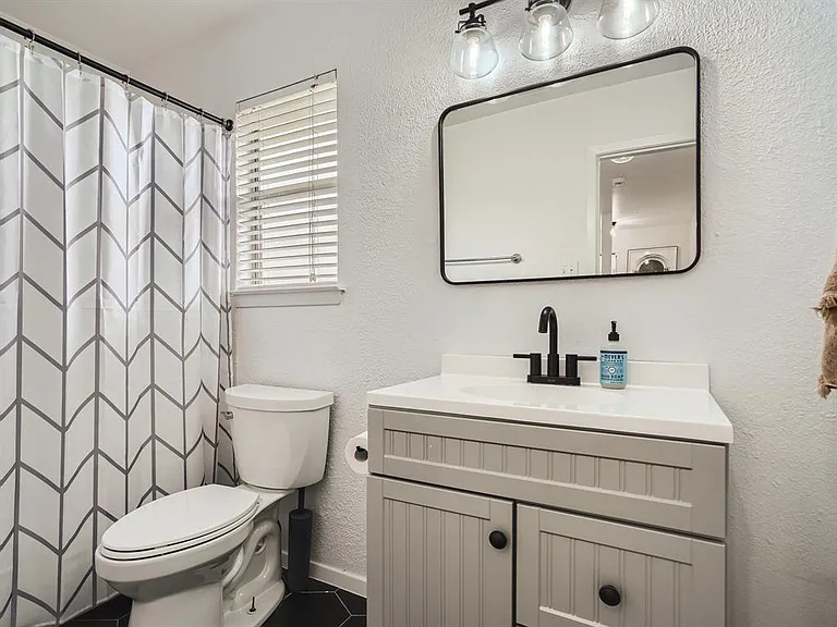 7701 Copano Dr — Photo 22