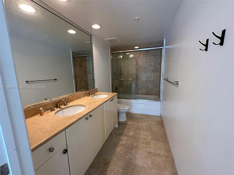 1755 Hallandale Beach Blvd #1605E — Photo 32