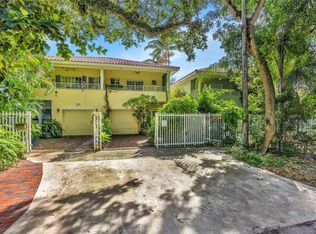 3233 Gifford Ln #3233, Miami, FL 33133