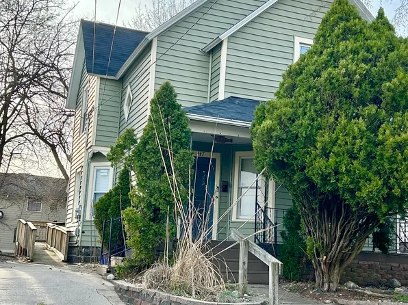 447 Emerald Ave NE, Grand Rapids, MI 49503
