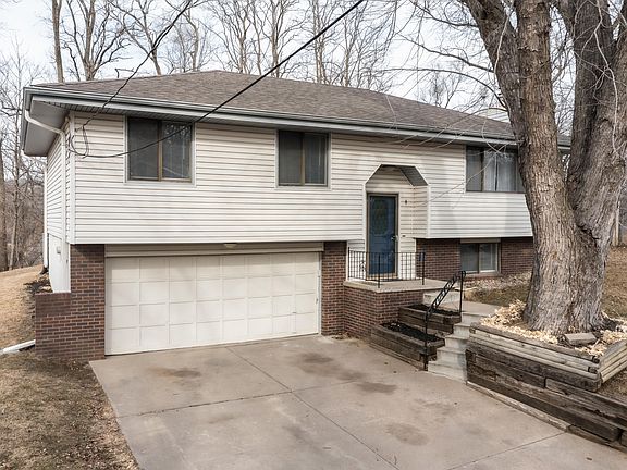2nd image of 8 Kimberly Dr