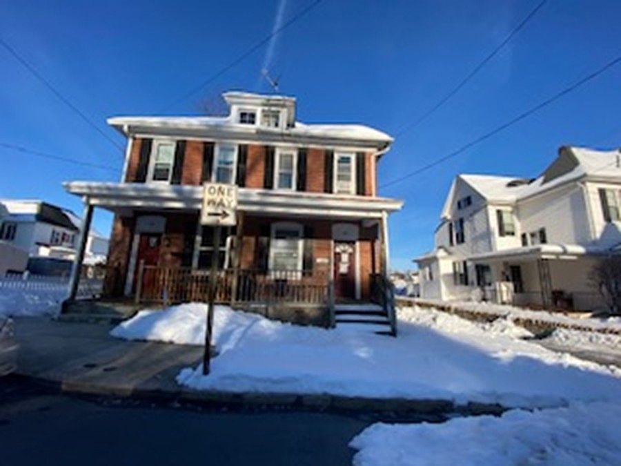1st image of 110 N Franklin St