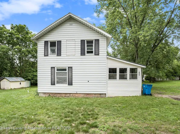 422 Pearl St, Morenci, MI 49256