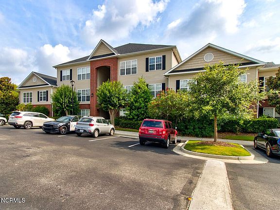 2nd image of 2801 Bloomfield Ln Unit 207