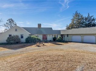 23 Three Bridges Rd, East Haddam, CT 06423