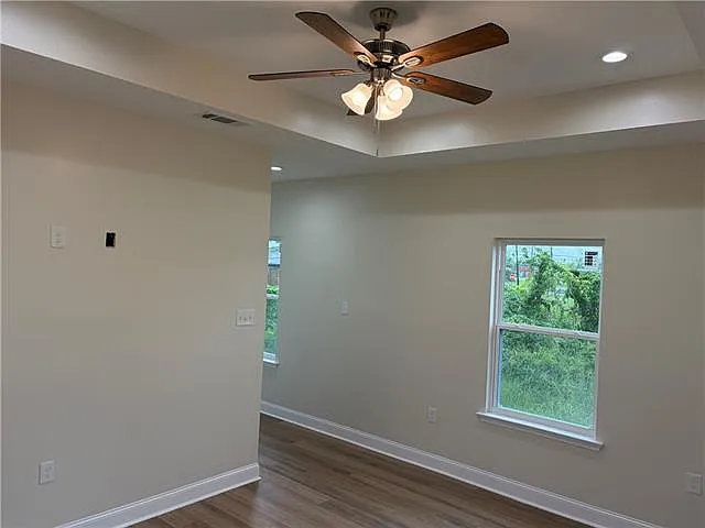 2407 Florence St — Photo 15