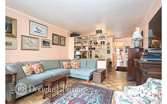 Sold by Douglas Elliman | media 21