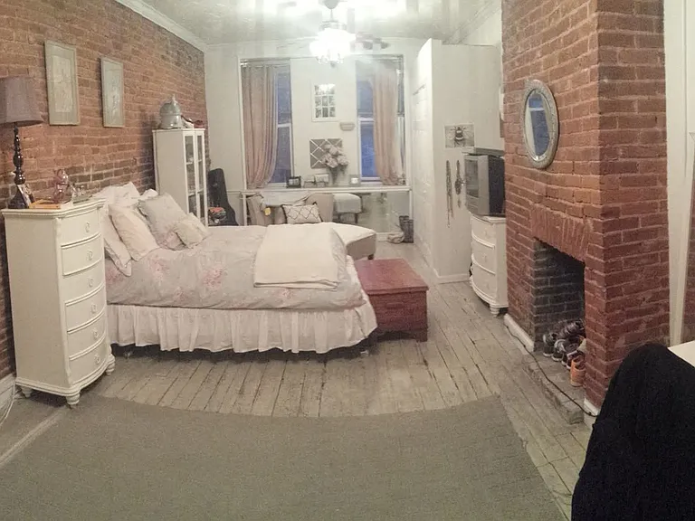 1820 Aliceanna St — Photo 5