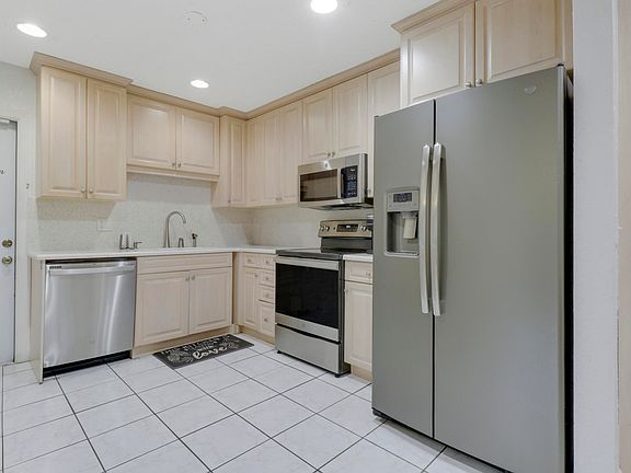 5th image of 932 SE Belfast Avenue