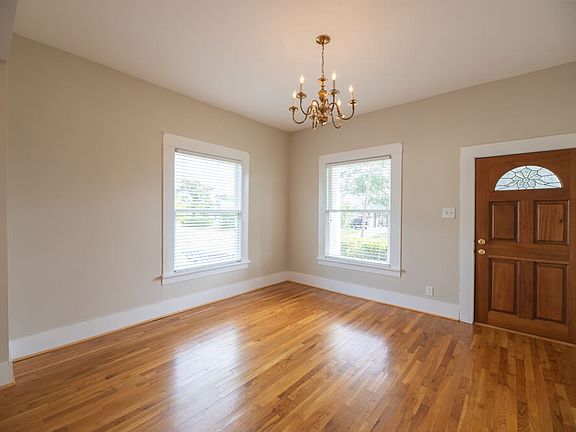 1714_Ford_Street-living_11142025