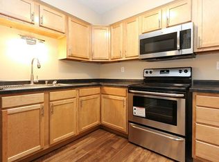 16045 Joplin Ave APT 2, Lakeville, MN 55044