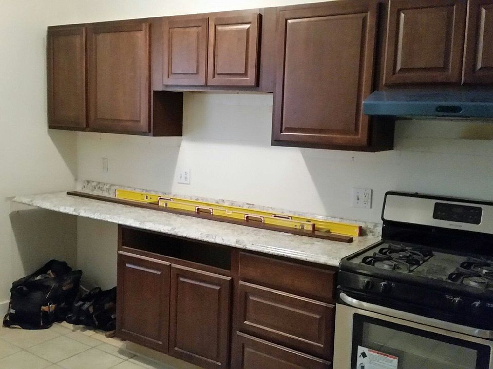 2nd image of 80 Fairbanks St #Uu2