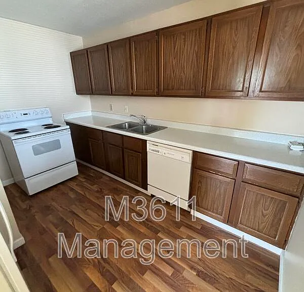 4609 Bancroft Ave #5 — Photo 4