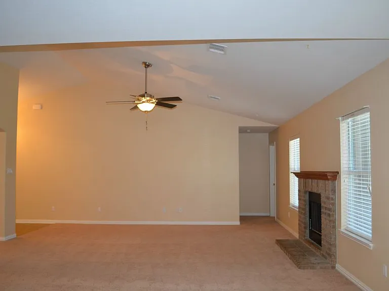 6005 Flag Stone Dr — Photo 3