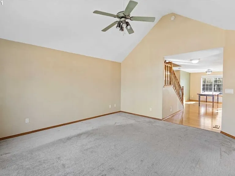 10101 NE 55th Ave — Photo 4