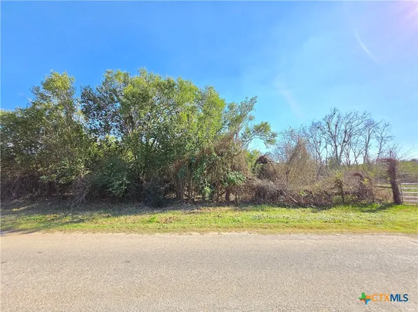 309 Mosier Dr, Palacios, TX 77465